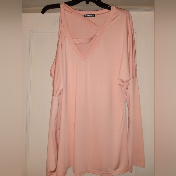 Pink Cold Shoulder Top Long Sleeve Size XL - Picture 1 of 3